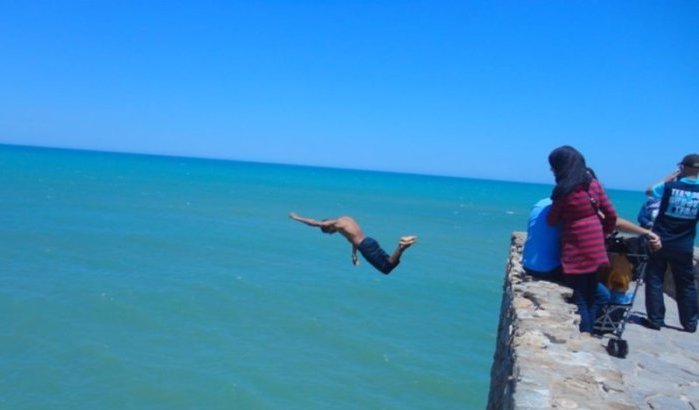 Marokko waarschuwt voor dodelijke Salto-trend op stranden