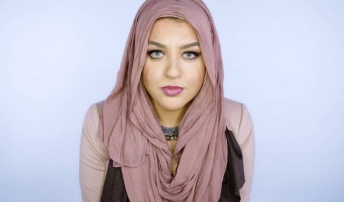 Moslimvrouw uit vliegtuig geweerd vanwege hoofddoek