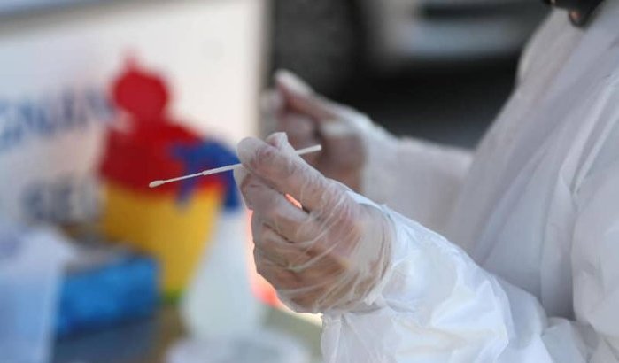 Marokko: artsen gearresteerd voor afnemen pcr-testen aan huis
