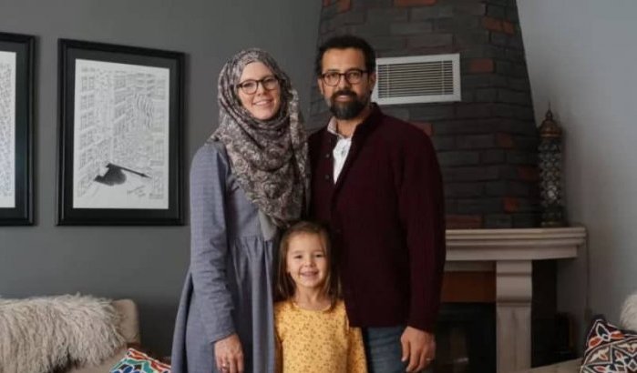 Canadese Jenny bekeerde zich tot de islam en geeft nu les over de Islam