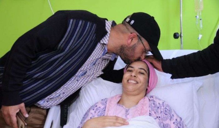 Marokkaanse bevalt na 7 jaar wachten van zesling (video)