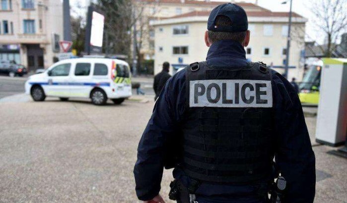 Marokkaan valt voorbijgangers op straat aan in Frankrijk, vrouw (70) in coma