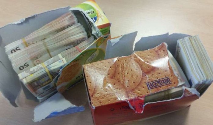 Marokkanen opgepakt met 174.000 euro in pakjes koekjes