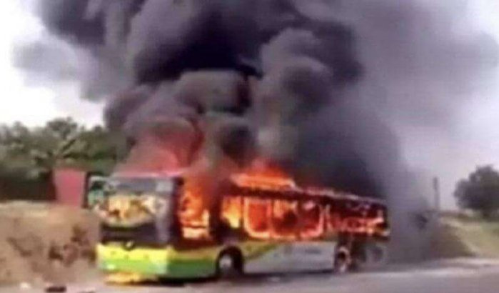 Marokko: bus brand volledig uit in Agadir