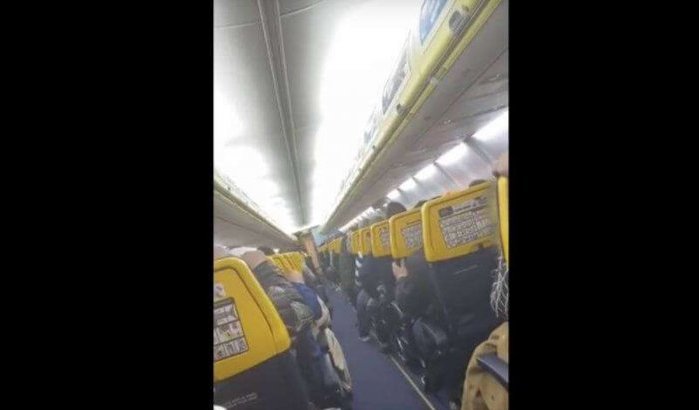 Paniek in toestel Ryanair Oujda-Brussel (video)