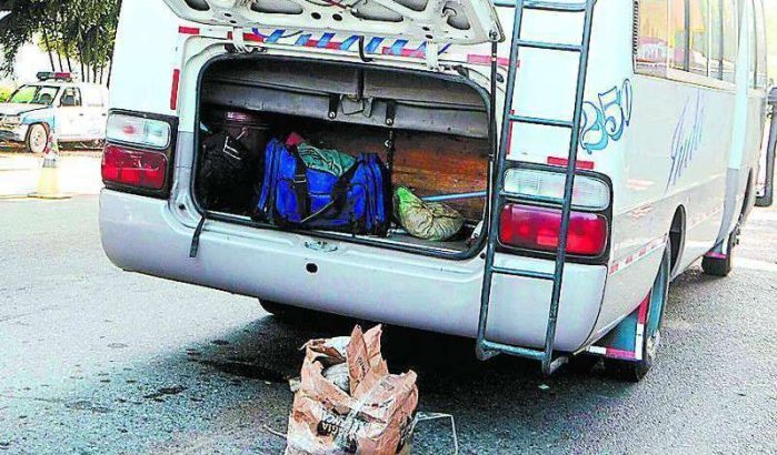 Bus uit Nederland met heroïne en cocaïne onderschept in Tanger