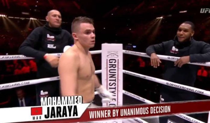Mohammed Jaraya wint gevecht tegen Miles Simson (foto's)