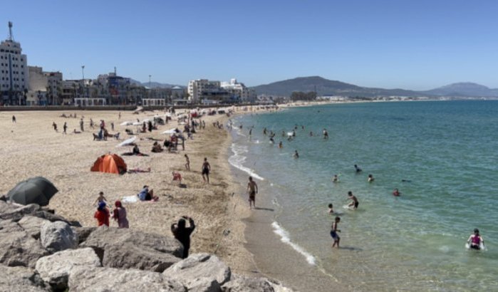 Ook Fnideq geeft stranden terug aan bevolking