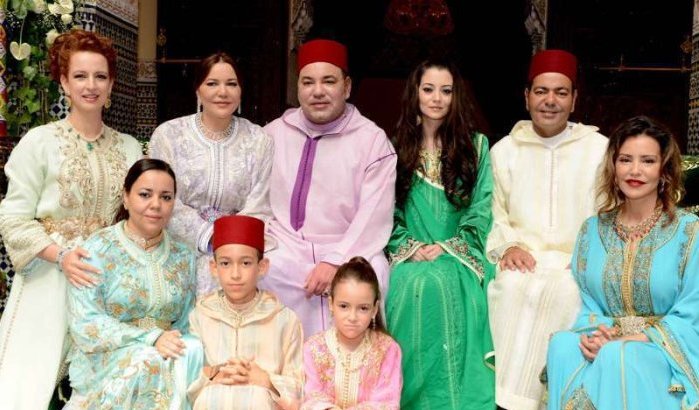 Marokkaanse folkloregroepen op trouwfeest Moulay Rachid