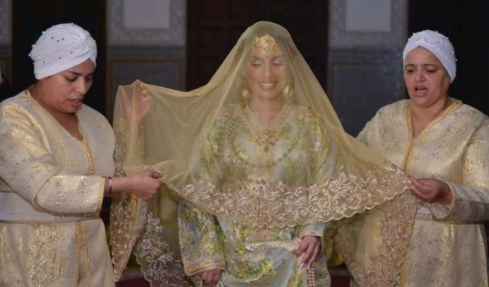 Sahar Seddiki viert huwelijk... (video)