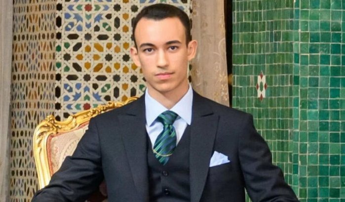 Moulay Hassan ontmoet afgestudeerde militairen in Kenitra (video)