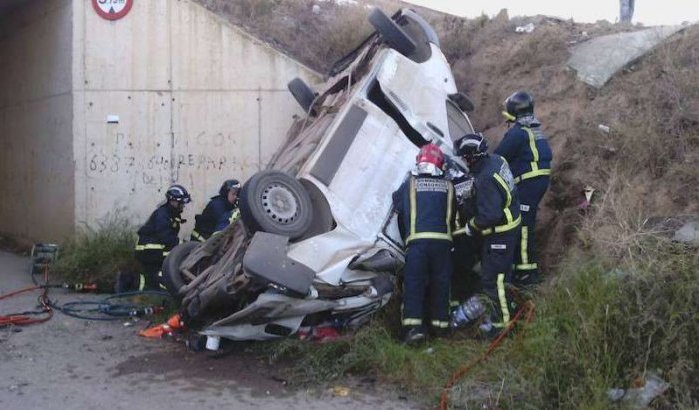 Vijf Marokkanen komen om bij ernstig verkeersongeval in Spanje (foto's)