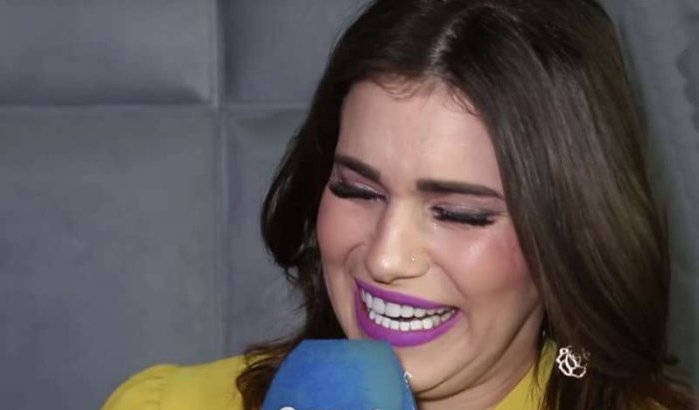 Hanaa El Idrissi in tranen na kritiek op huwelijk met katholieke man (video's)