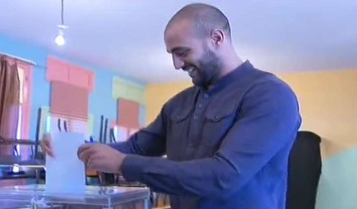 Ook Badr Hari is gaan stemmen in Marokko (video)