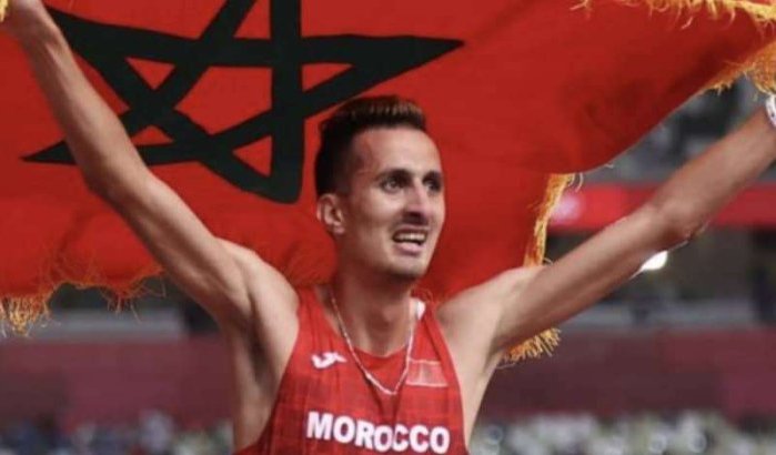Koning Mohammed VI spreekt Olympisch kampioen Soufiane El Bakkali (video)