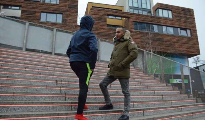 Aziz uit Lelystad helpt als "buddy" ex-jeugdgedetineerden