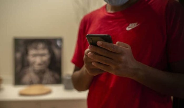 Hassan, minderjarige Marokkaanse migrant, bezorgd over toekomst