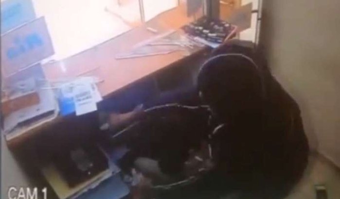 Overval op geldagentschap live gefilmd in Tanger (video)