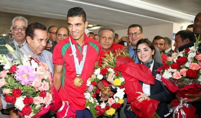 Bokskampioen Mohamed Rabii ontkent premie van 1,2 miljoen (video)