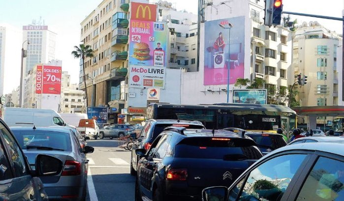 Grote kuis in Tanger: reclame, airco en schotelantennes weg