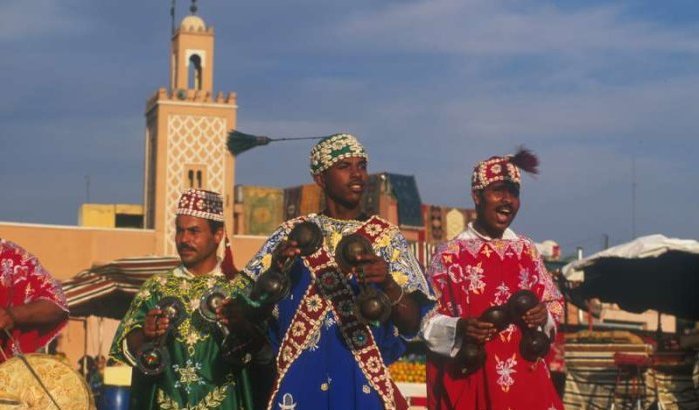 Salsa op Gnawa muziek op Djemaa El Fna 