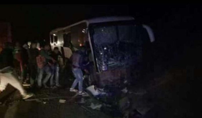 Bus supporters Raja Casablanca bij zwaar verkeersongeval betrokken