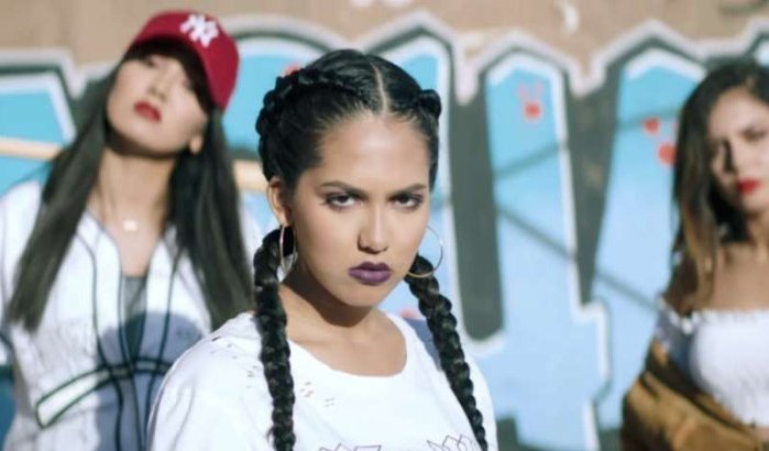 Manal deelt eerste rapsong (video)
