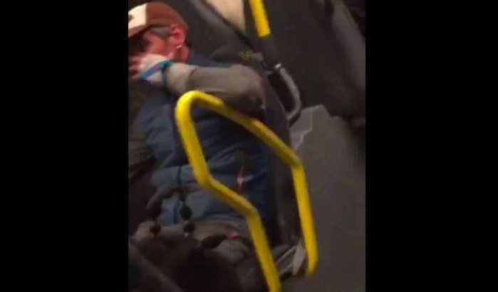 Belgïe: studente zet racist op zijn plaats in Leuven (video)
