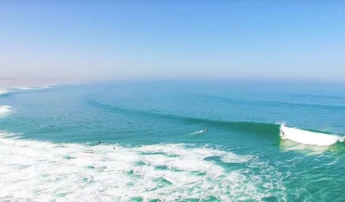 Adembenemend filmpje van surfers in Marokko (video)