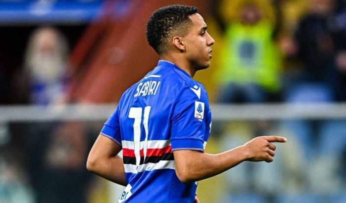 Abdelhamid Sabiri vervangen en uitgejouwd door fans