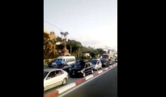 Wereld-Marokkanen moeten tot 24 uur op boot wachten in Tanger Med (video)