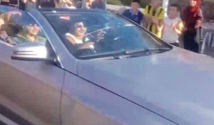 Koning Mohammed VI maakt ritje in Martil (foto)