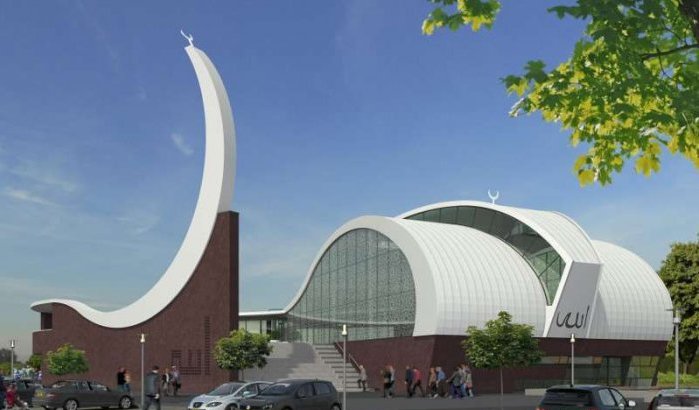 Pegida besmeurt bouwplaats moskee met varkensbloed in Enschede