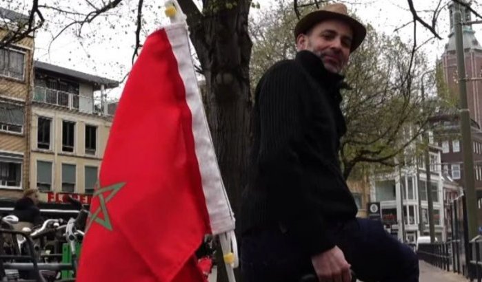 Haagse Ali fietst naar Marokko om zijn overleden broer te eren