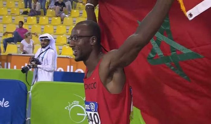 Marokkaan Mohamed Amguoun wint goud op WK-atletiek (video)