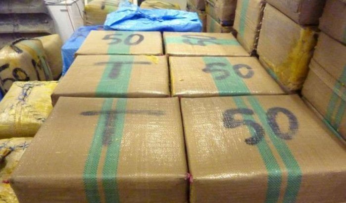 Speurhonden vinden vier ton drugs in Casablanca