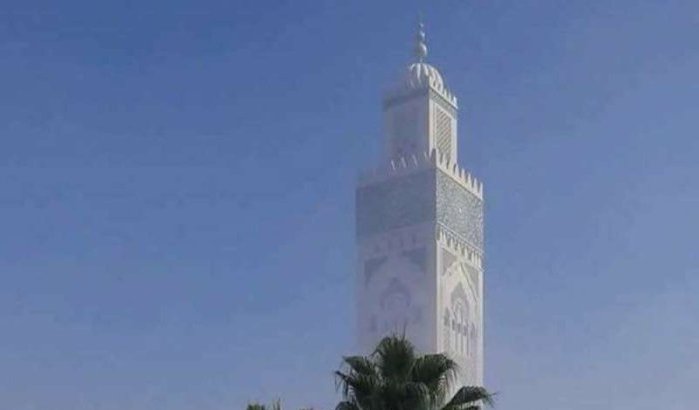 Hassan II moskee in Casablanca zweeft in de lucht (foto)
