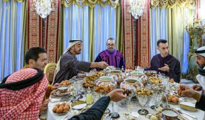 Koning Mohammed VI en kroonprins Abu Dhabi ontmoeten elkaar voor iftar