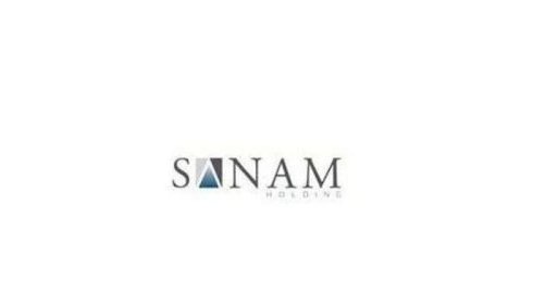 Holding Sanam