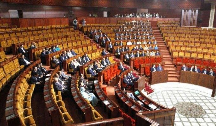 Hoestend kamerlid zorgt voor paniek in Marokkaans parlement