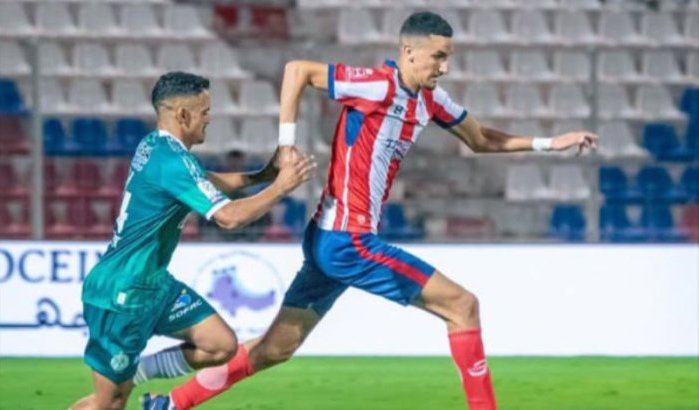 Wanhopige Marokkaanse profvoetballer zwemt naar Spanje