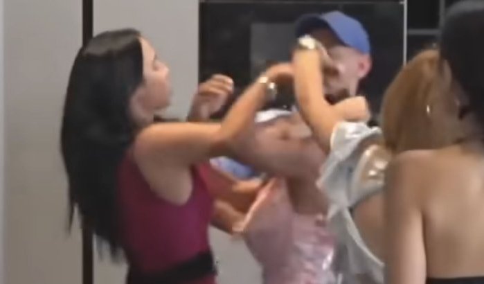 Marokkaanse kandidate zorgt voor chaos in Turkse show 'Qesma w Naseeb' (video)