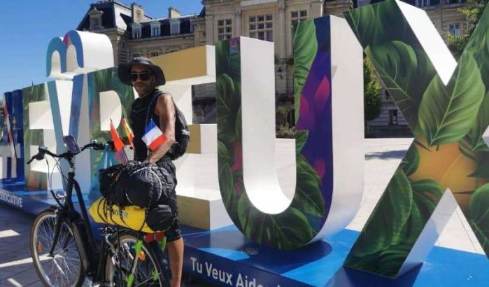Wereld-Marokkaan fietst naar Marokko voor milieu