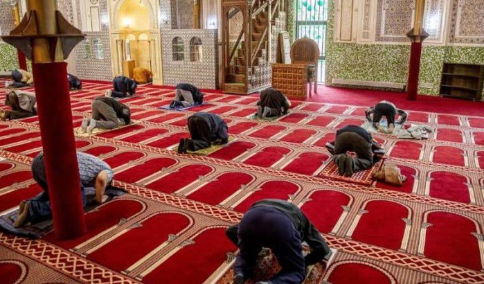 Koning Mohammed VI opgeroepen om PJD-invloed op moskeeën te verminderen
