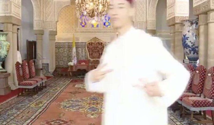 Coole prins Moulay Hassan verrast (video)