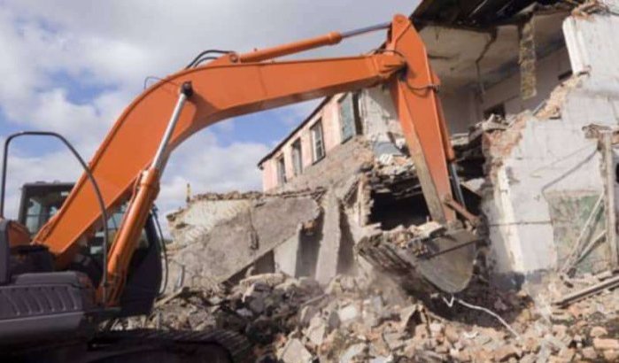 Illegaal gebouwde bar gesloopt in Harhora