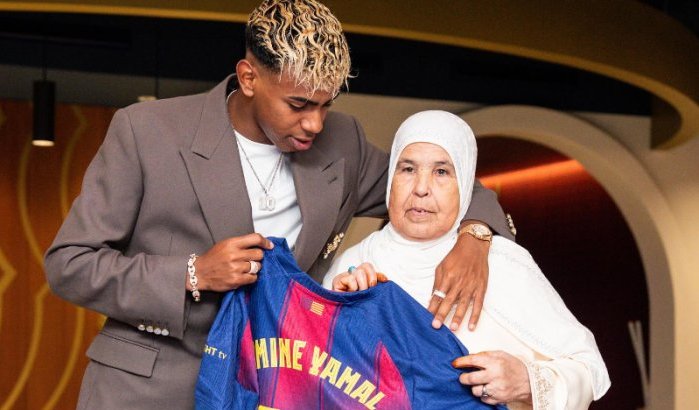 Lamine Yamal verlengt contract onder toeziend oog Marokkaanse oma 
