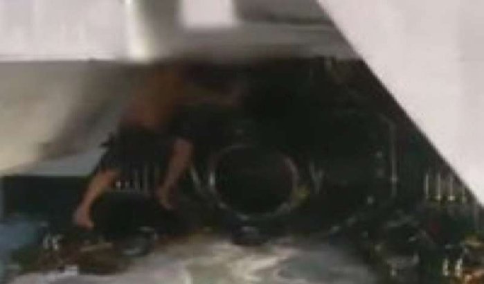Algerijnse migrant ontdekt in schroef boot uit Marokko 