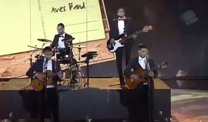 Marokkaanse Aves band zet publiek X-Factor in vuur en vlam