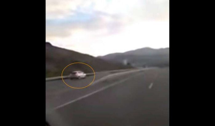 Marokko: twee spookrijders gefilmd op snelweg (video)